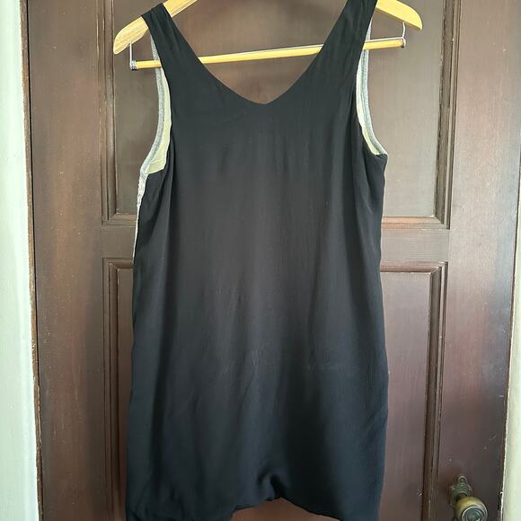 DIANE von FURSTENBERG | Silver and Black Sequin Drop Tail Tank Top | Size 2 - Picture 7 of 8